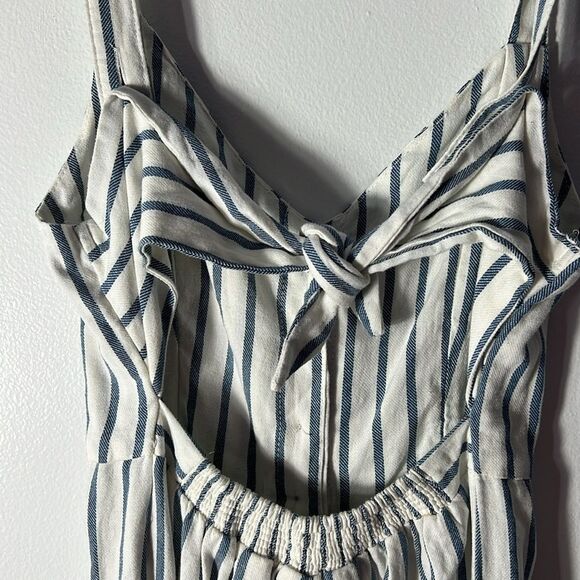 NWT Vintage Havana Pinstripe Jumpsuit with Open Back Size Small - Picture 4 of 13